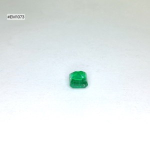 Esmeralda Zambiana de Calidad Premium, Corte Octogonal, 1.79ct, Grado 3A, Verde Intenso, Piedra Preciosa Suelta de 7.10x6.30x5.10mm para Joyería Fina - Product Image 4