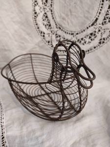 Vintage French wire basket for <b>eggs</b>, bird shaped - Product Image 5