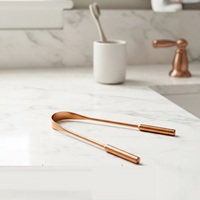 Grattoir à langue ayurvédique pour la santé dentaire et une haleine fraîche par Pure Earth Essentials, fournisseur indien pour l'exportation en gros