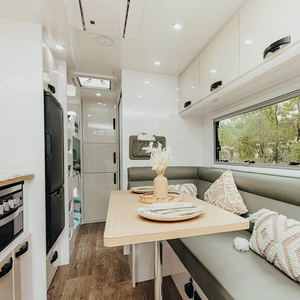 Caravana de Viaje Todoterreno de Lujo Personalizada de Fábrica, Casa Móvil con Cocina, Baño y Espacio para Dormir - Product Image 6