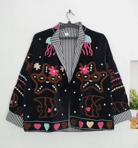 Chaqueta Negra de Terciopelo para Mujer, Bordado Artesanal con Temática Marina, Diseño de Medusas, Estrellas de Mar y Peces, Chaqueta Casual - Product Image 3