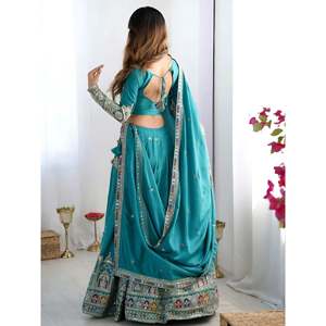 Lehenga Choli de Seda Crepé con Bordado Dori en Verde Azulado para Vestir en la Noche de Forma Festiva - Product Image 4
