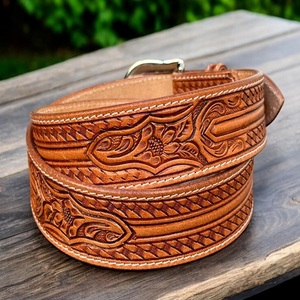 Cinturón de Cuero Estilo Western con Grabado Floral Hecho a Mano, Longitud Personalizada, Unisex, con Hebilla Plateada - Product Image 1