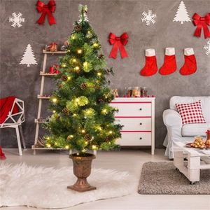 Albero di Natale Artificiale Pre-Illuminato da 1,5 m con 100 Luci LED Trasparenti, 260 Punte in PVC, Bacche Rosse, Pigne e Adattatore UL - Product Image 1