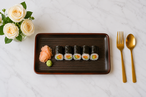 Plato de Sushi Premium en una Elegante Mesa de Restaurante, Elegante Cocina Japonesa en una Mesa de Comedor Moderna, Alta Demanda - Product Image 4