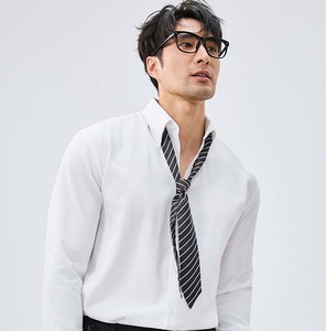 ชุดเดรสสำหรับผู้ชายเสื้อเชิ้ตลายทางสำหรับธุรกิจลำลองติดกระดุมแขนยาวออกแบบโลโก้ได้ตามต้องการสำหรับฤดูใบไม้ผลิฤดูร้อน - Product Image 6