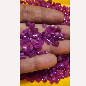 Lote de 438 Rubíes Naturales de 5mm a 12mm, Corte Ovalado Octogonal, 575 Quilates, Venta Iroc, Gemas Sueltas de Alta Calidad, Corte Manik, US$287.5 - Product Image 2
