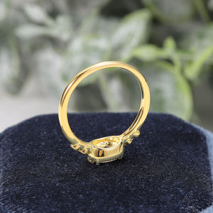 Anillo AMBER JEWELS T-1404 Unisex de Oro Amarillo de 18K, Chapado en Rodio, con Piedra Natural, Certificado IGI, Forma Geométrica - Product Image 4