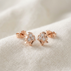 ต่างหูเพชรทรงผีเสื้อทองคำแท้ 14k เพชรเพาะเลี้ยงในห้องปฏิบัติการ ตัวเรือนทองคำชมพู ประดับแบบกรงเล็บ ของขวัญสำหรับผู้หญิง เครื่องประดับสำหรับงานแต่งงานและงานปาร์ตี้ - Product Image 2