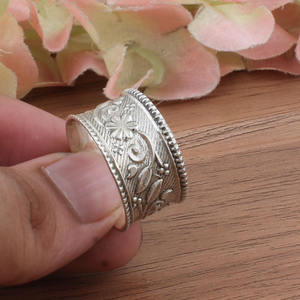 Bague de mariage classique en argent sterling 925, motif floral vintage marguerite et rose, pour femme, cadeau inspiré et délicat, vente en gros - Product Image 1
