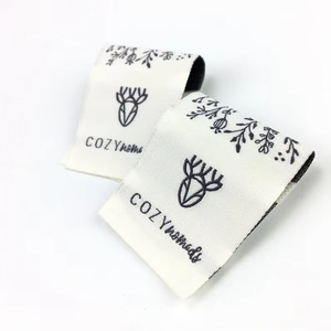 Échantillon Gratuit : Étiquettes Personnalisées pour Vêtements, Confort Haute Densité, Pliées en Extrémité, pour Hommes, Tissus Imprimés sur Mesure - Product Image 1