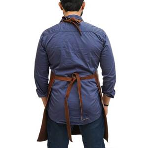 Delantal de Cuero de Grano Completo Marrón con Correa Ajustable y Dos Bolsillos para Hombre, Uso Casual - Product Image 5
