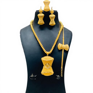 Ensemble de pendentifs en laiton plaqué or 24 carats avec chaînes en corde et en bokli pour femmes/unisexe - Product Image 1