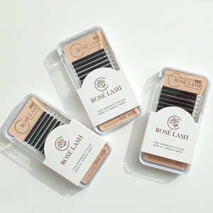 Extensions de cils ROSE LASH, texture naturelle bouclée, fini mat, fabriquées à la main, en PBT coréen, sans cruauté, véganes, 0.07-0.20 J B C CC D L L+ M Curls - Product Image 1