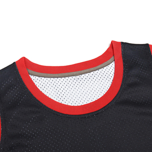 Vente en gros de maillots de basket-ball pour adultes en polyester 100% de haute qualité, respirants, à séchage rapide, grande taille, imprimés avec logo personnalisé en couleurs - Product Image 3