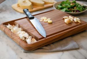 Planche à découper élégante en bois d'acacia 2026 avec manche de couteau en acier inoxydable, durable et compatible lave-vaisselle pour cuisine moderne - Product Image 4