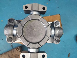 Komatsu 198-20-62000 <b>Universal</b> Joint Assy for D475A Bulldozer Replacement Spare <b>Part</b> - Product Image 5