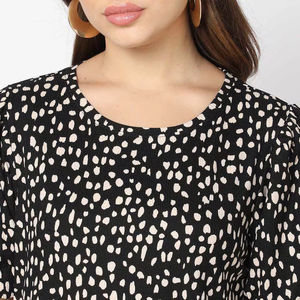 Camiseta Sublimada Ajustada para Mujer en Material de la Mejor Calidad con Tela Suave, Diseño Personalizado, Tallas y Colores, Precio al por Mayor - Product Image 5