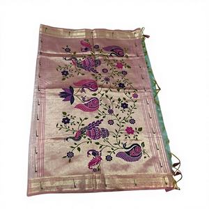 Sari Tradicional de Viscosa para Fiesta de Invierno, Modelo Blush Majesty Weave - Product Image 3