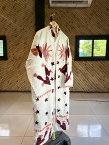 เสื้อแจ็คเก็ตบอมเบอร์ยาวปักลายผ้ากำมะหยี่ถักมือสำหรับผู้หญิง |   เสื้อโค้ทลายปักดอกไม้และนกสไตล์ชาติพันธุ์ |   ชุดเลเยอร์สไตล์โบฮีเมียนสำหรับฤดูหนาว | - Product Image 2