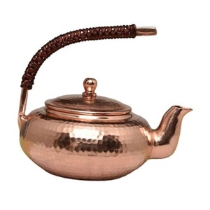 ชุดกาน้ำชาโลหะสำหรับเสิร์ฟชาและกาแฟ ลายลายนูน ตกแต่งโต๊ะบ้านและสวน - Product Image 6