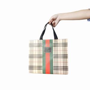 生态层压无纺布手提袋手提袋，带定制印刷标志 - Product Image 5