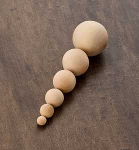 Boules en bois rondes en matériau naturel poli pour l'artisanat DIY et la décoration autoportante - Product Image 6