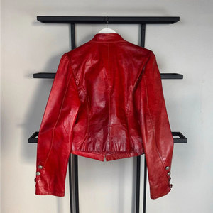 Chaqueta de moto corta de cuero rojo vintage, estilo motero, entallada, estilo streetwear, con botones, venta al por mayor de fábrica - Product Image 3