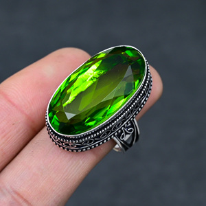 Anillo de Peridoto Verde Facetado, Hermoso y Popular, Hecho a Mano, Chapado en Plata de Ley 925, Ovalado, de Lujo, Calidad Premium, Estilo Vintage - Product Image 2