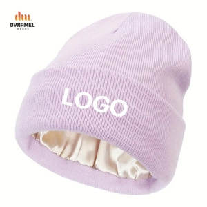 Bonnet d'hiver unisexe en tricot côtelé avec doublure en satin rouge vin, logo personnalisé DYNAMEL - Product Image 4