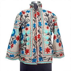 Chaqueta de Invierno para Mujer con Bordado Suzani Indio, Patrón Floral, Tela de Pato, Relleno de Algodón, Abrigo con Bata, Regalo para Ella - Product Image 1