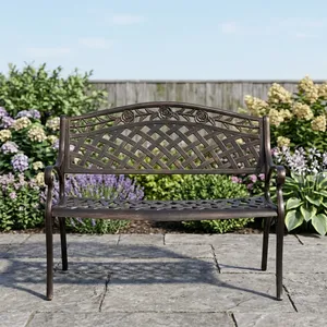 Banc de jardin vintage en fonte avec dossier en treillis rose, accoudoirs incurvés et design durable pour l'extérieur - Product Image 1