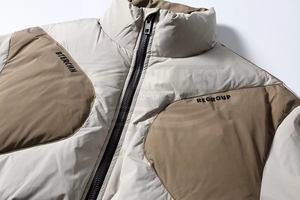 Chaqueta Varsity Acolchada para Hombre, Corte Slim, con Capucha y Cremallera, Bloques de Color, Cálida para Invierno, Uso Casual al Aire Libre, Servicio OEM, Patrón de Letras - Product Image 5