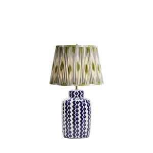 Nouvelle lampe de table grise haut de gamme avec incrustations en os, design floral, éclairage rectangulaire pour la maison et les hôtels - Product Image 4