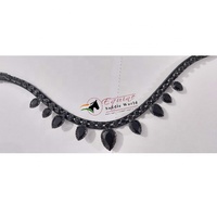 Frontal de cheval tendance en cuir noir avec cristaux suspendus et système de fixation Velcro interchangeable facilement