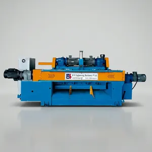Machine industrielle de décorticage de billes de bois sans broche, équipement automatique de décorticage de placages rotatifs pour le traitement du bois et la production de bois - Product Image 1