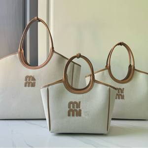 กระเป๋าหนัง PU รุ่นใหม่ ดีไซน์เฉพาะตัว ความจุเยอะ แฟชั่นระดับไฮเอนด์ สะพายไหล่ ถือได้ สะพายข้าง เหมาะสำหรับไปเที่ยวทะเล สำหรับผู้หญิง - Product Image 3