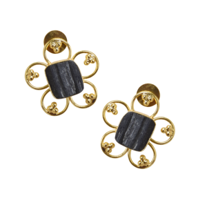 Pendientes de tuerca Laxmi Jewellers de turmalina negra con diseño de gota de agua y engaste de bisel, chapados en oro de 18 quilates, de latón, hechos a mano, joyería al por mayor. - Product Image 3