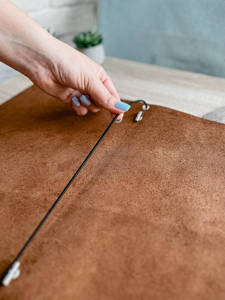 Porta Menús de Cuero de Lujo Premium con Diseño Plegable y Características de Protección para Restaurante, Cafetería, Hotel, Comida Fina LMC-0185 - Product Image 3