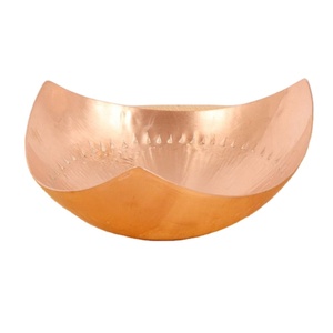 Plateau à vaisselle jetable en cuivre Nouveau design Bol martelé par Nexus Impex pour décor de fête de restaurants d'hôtel - Product Image 1