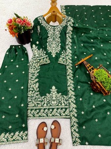 Ensemble brodé avec haut, bas et dupatta, entièrement cousu, prêt à porter - Product Image 2