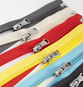 Vente en gros personnalisée multicolore 3 #   5 #   8 #   Fermetures éclair en nylon à extrémités ouvertes de 20 cm et 25 cm de long pour vestes et sacs - Product Image 1