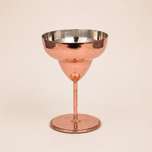 Verre à margarita en cuivre pur fait main, gobelet à cocktail en métal martelé pour bars, restaurants et services de réception de luxe - Product Image 1