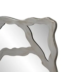 Miroir mural en métal fait main tendance, miroir d'appoint contemporain haut de gamme pour la décoration murale de maisons de luxe, de complexes hôteliers, de chambres, de bureaux et de couloirs - Product Image 3