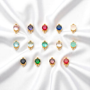 Conector de Cristal de Estrás de 5mm con Gema Facetada, Baño de Oro, Engaste de Puntas, Doble Anilla, Estilo Religioso, Personalizable - Product Image 3