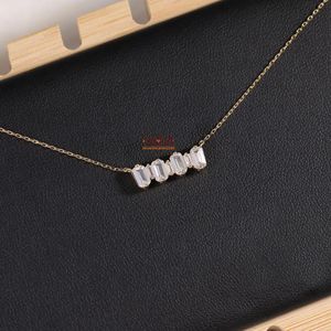 Collar de Barra Baguette, Colgante de Barra de Diamantes Minimalista, Joyería Elegante y Delicada para Mujer, Collar de Diamantes Horizontal, Joyería Fina - Product Image 5