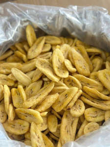 Vacuum Fried Banana Chips Crispy Healthy Snack Natural Dried Banana Chips Bulk Export Supplier Vietnam High Quality - Product Image 5