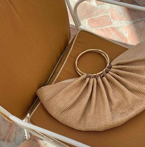 Bolso de Mano Tipo Clutch de Yute con Bordado y Decoración de Cuentas, Hecho a Mano con Piedras de la Mejor Calidad - Product Image 5