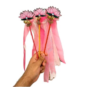 ของชำร่วยงานแต่งงานแบบแท่งเขย่าเสียงกรุ๊งกริ๊ง ทำจากผ้าออร์แกนซ่า สำหรับเทศกาลคริสต์มาส ตรุษจีน พิธีพิธีกรรม ฮัลดี เมห์นดี และงานมันดัป - Product Image 1