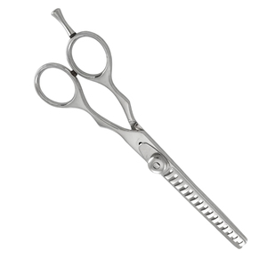 Ciseaux professionnels pour la retouche des cheveux, en acier inoxydable, à pointe arrondie, pour droitiers, manche long, usage en salon, fabriqués au Pakistan - Product Image 3